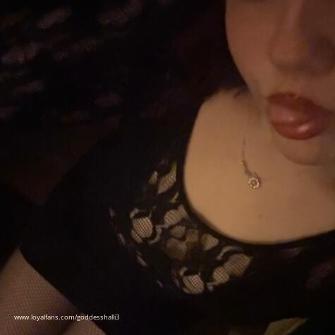 Goddesshalli3 avatar