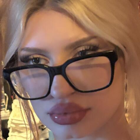 Molly West avatar