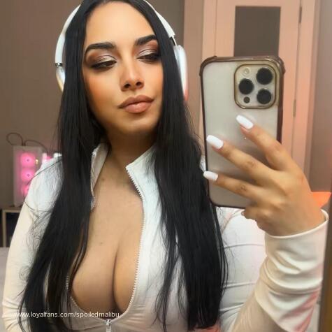 Spoiled Malibu avatar