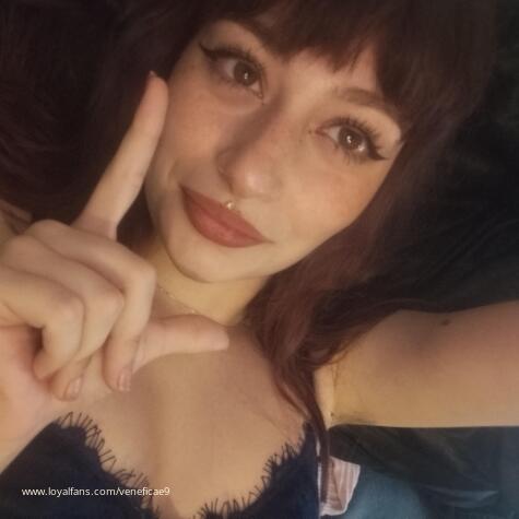 Miss Lilas  avatar