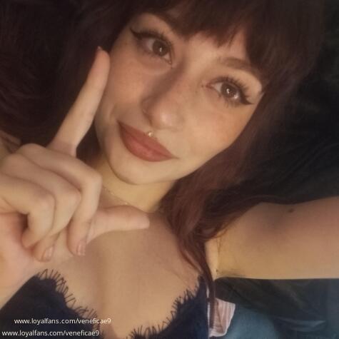 Miss Lilas avatar