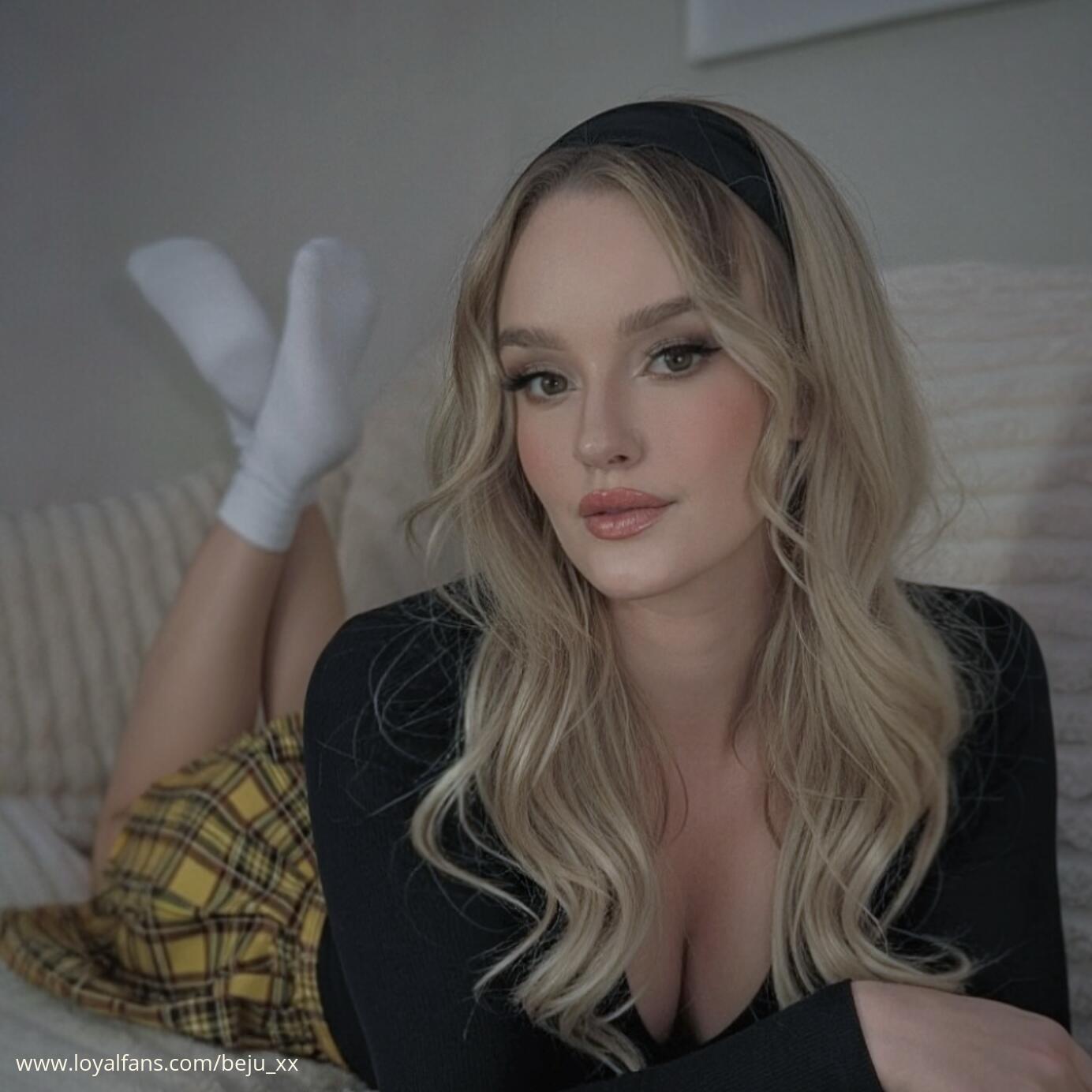 beju-findom-goddess-s-official-social-fan-page-loyalfans