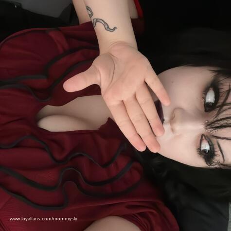 mommysly avatar