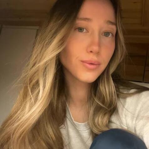 DivinelyGenevieve avatar