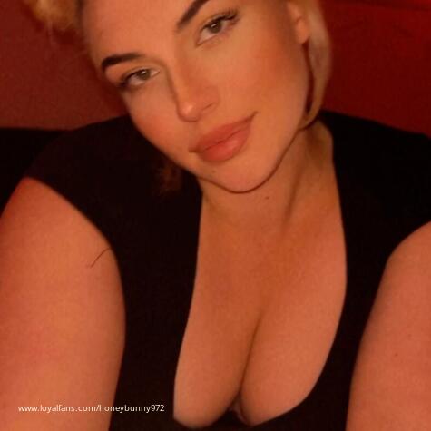 HoneyBunny972 avatar