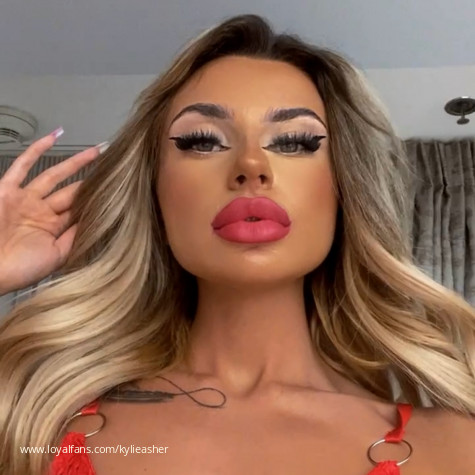 KinkyKyliee avatar