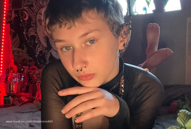 Hairy Armpit Admiration - SmokinRose Official Profile | www.Loyalfans.com