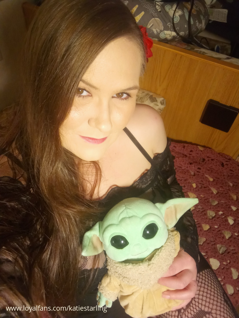 Katie Starling’s Official Social Fan Page LoyalFans