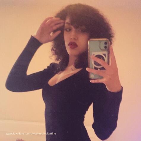 Miss Val avatar