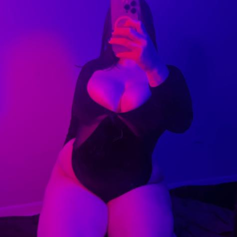 Findom Goddess Winter avatar