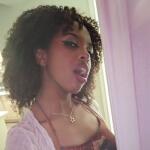 urdarlingviolet avatar