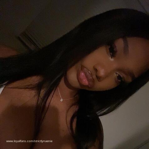StrictlyNaenie avatar