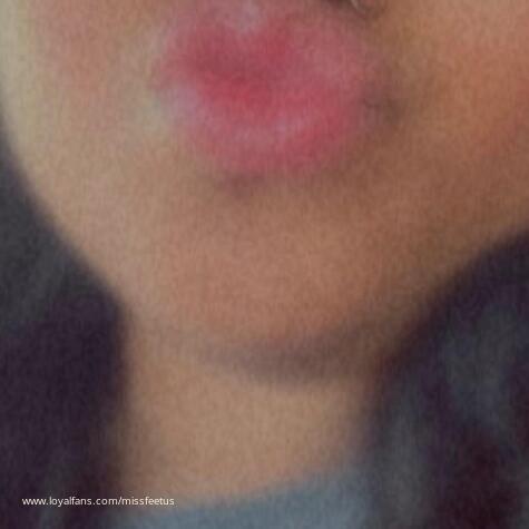 MissFeetusDom avatar