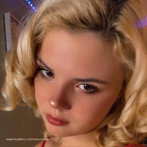 Bratty Venus Findom Goddess avatar