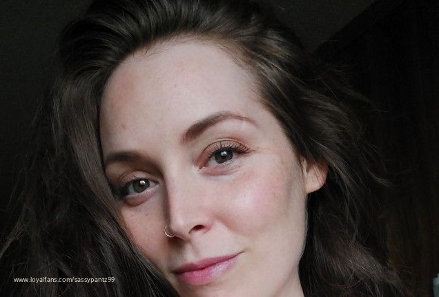 Mommy's Making Milk 💦💦 - Sassy Pantz Official Photos www.Loyalfans