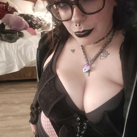 Bigtittygoth619 avatar