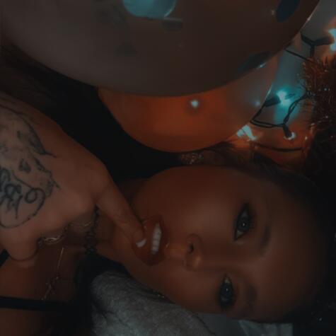 QueenDeee96 avatar