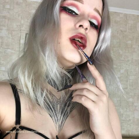 Larena222 avatar