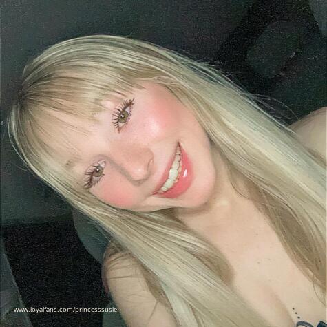 x Luna Light’s Official Social Fan Page | LoyalFans