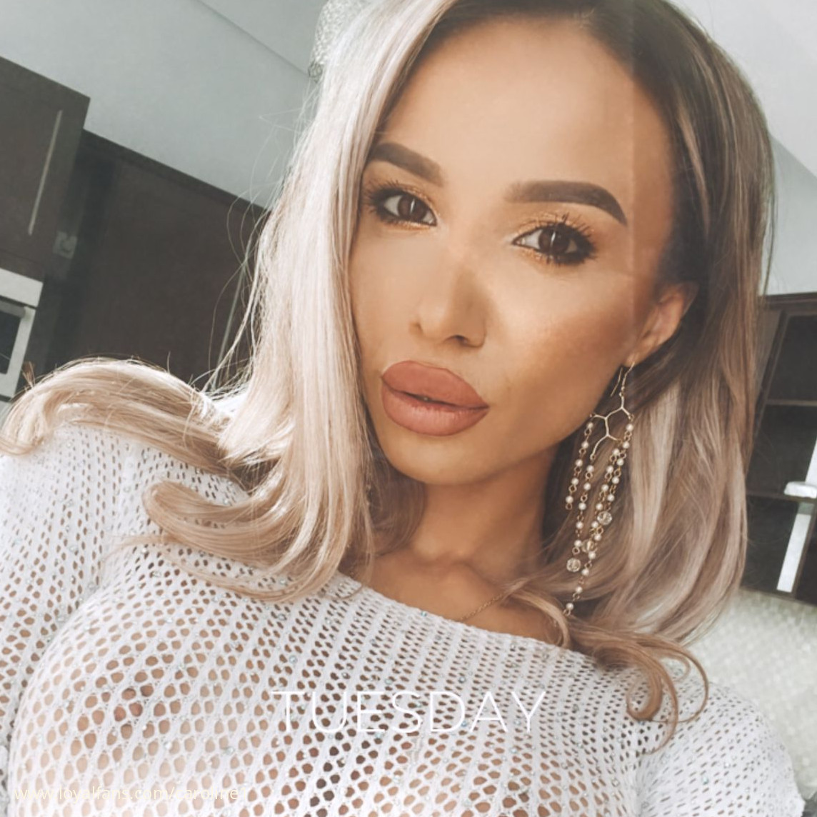 caroline1-s-videos-and-clips-official-account-loyalfans