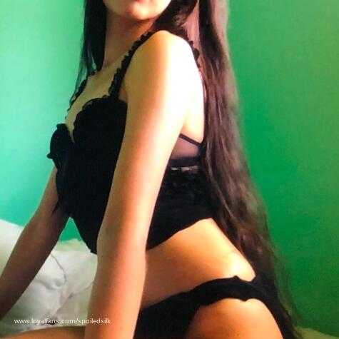 SpoiledSilk avatar