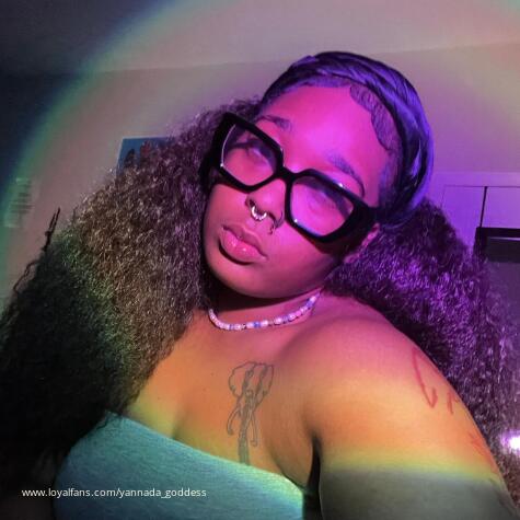 Yanna Bratty Stoner Goddess avatar