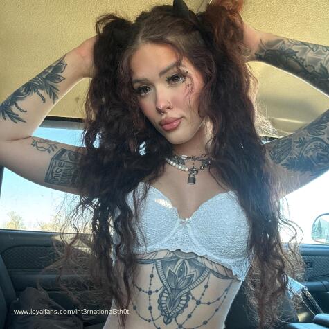 INT3RNATIONAL3TH0T avatar