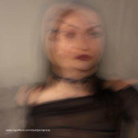 sluttyempress avatar