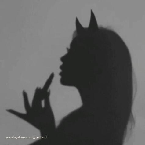 Goddess 🦇 avatar