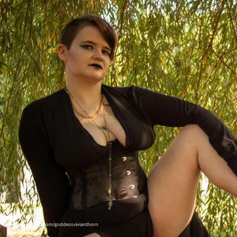 Goddess Vivian Thorn avatar
