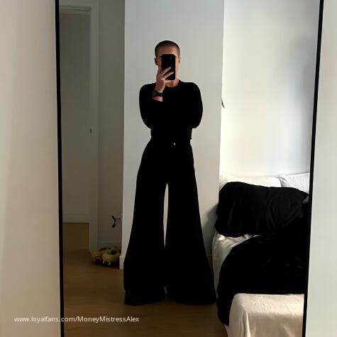 Money Mistress Alex avatar