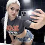 ThornyRose1 avatar