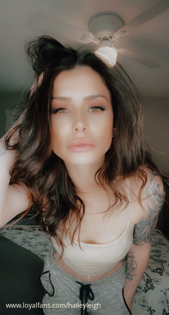 HaileyLeigh’s Official Social Fan Page LoyalFans