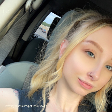 Petitehousewife1 avatar