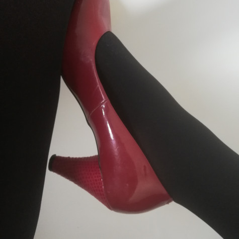 GoddessClarissa Footfetish Shoes Feet  FinDom avatar