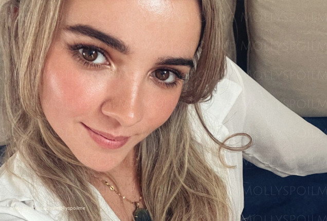 Luxury heels & feet worship - Mollyspoilme Official Profile www