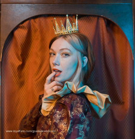 GoAskAlex's Official Social Fan Page | LoyalFans