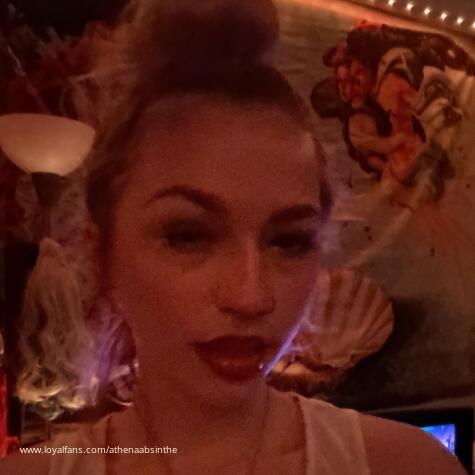 athenaabsinthe avatar