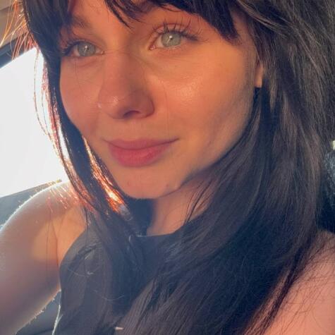 🐝Yanova🐝 avatar