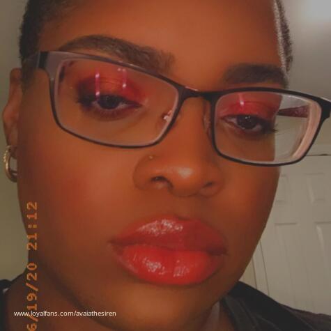 Queen Aneira Findom Femdom avatar