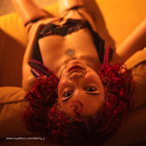 Witchy_y avatar