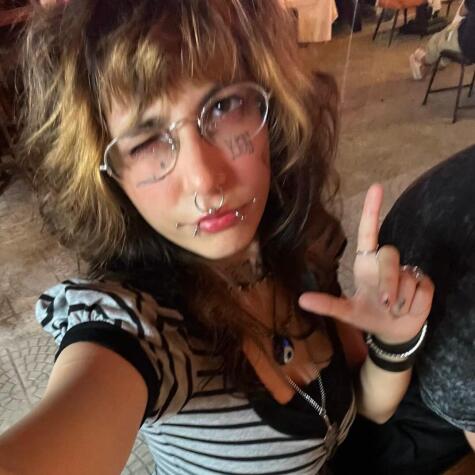 Itzel Sparrow avatar