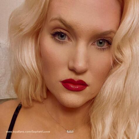 Goddess Sophie Bond avatar