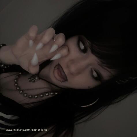 Mistress Lottie avatar