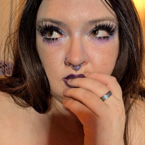 ThickGirlSquirting avatar