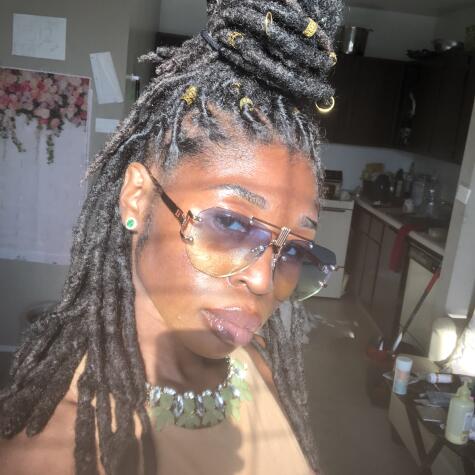 PrettyFeetDom avatar