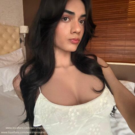 Findom Goddess Rosalie avatar