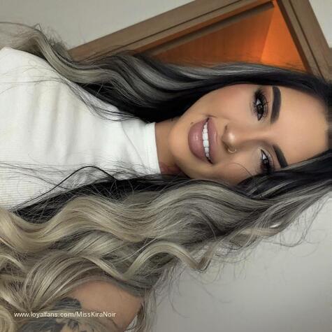 Miss Kira Noir  avatar