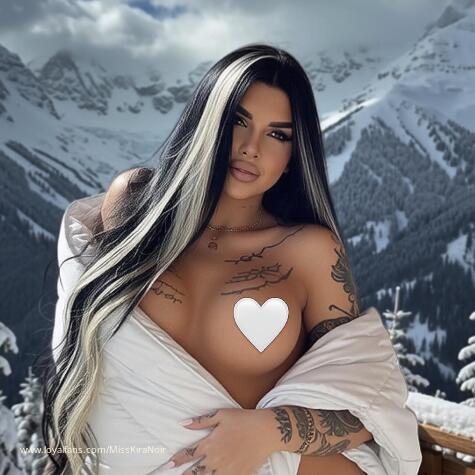 Miss Kira Noir avatar