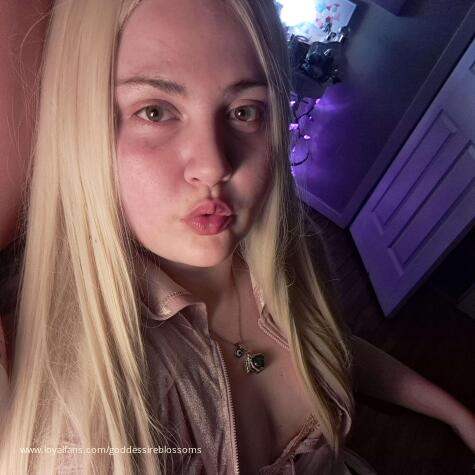 GoddessIreBlossoms avatar